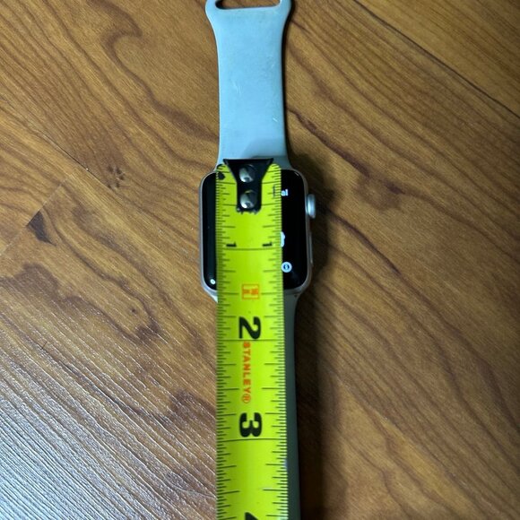 Apple Watch Series 3 Silver 38mm White Silicone Sport Band Aluminum Case - Picture 6 of 12